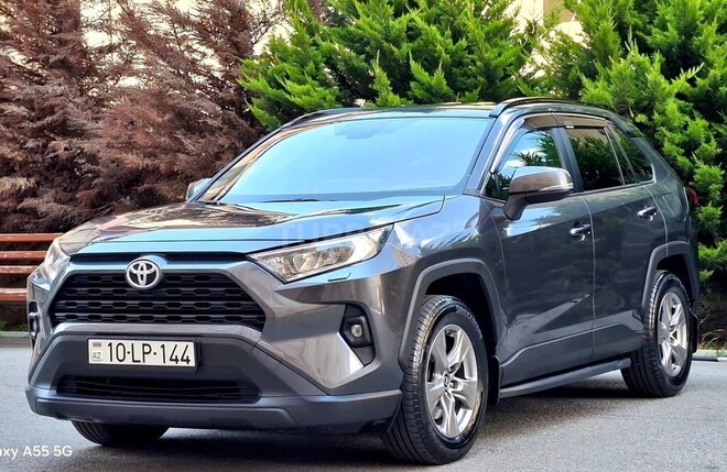 Toyota RAV4-3