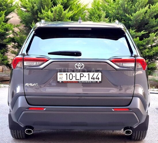 Toyota RAV4-7
