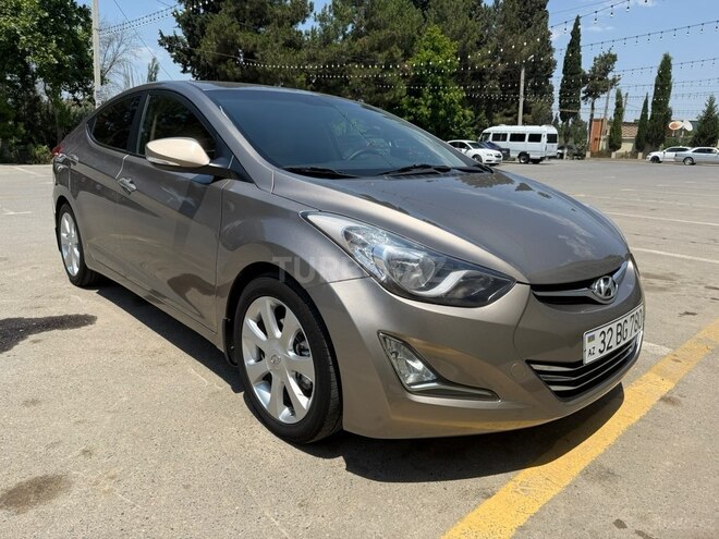 Hyundai Elantra-2