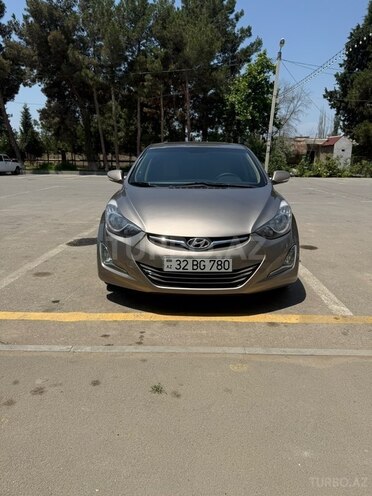 Hyundai Elantra-15