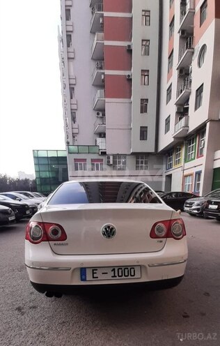 Volkswagen Passat-4