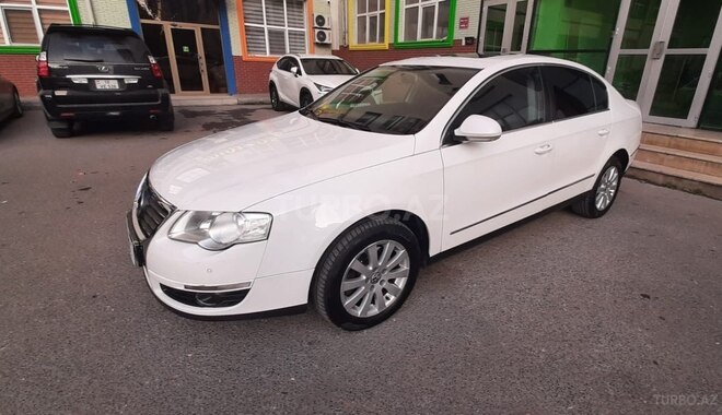 Volkswagen Passat-2