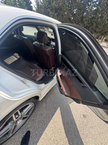 Mercedes E 250-8