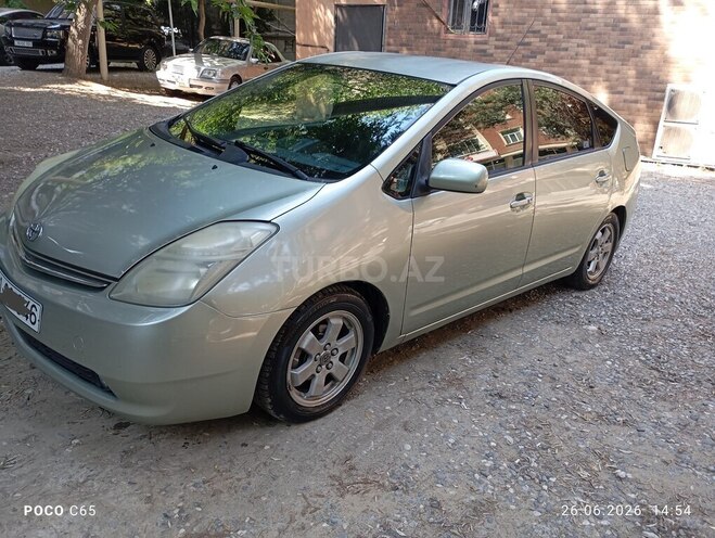 Toyota Prius-2