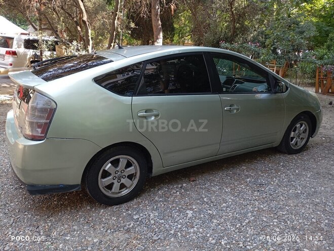 Toyota Prius-10