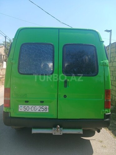 Ford Transit-5