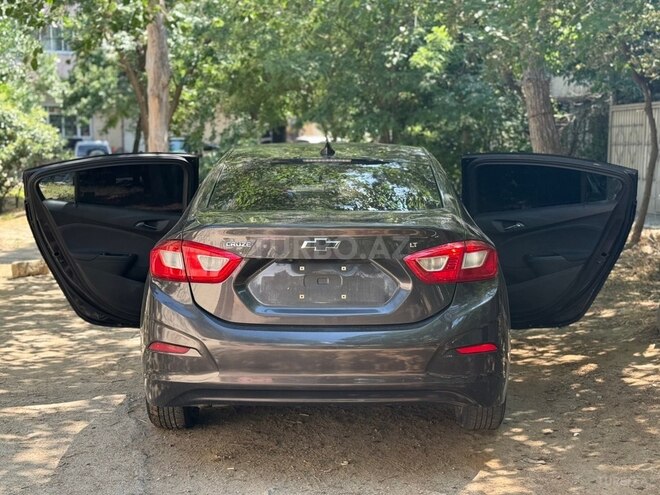 Chevrolet Cruze-8