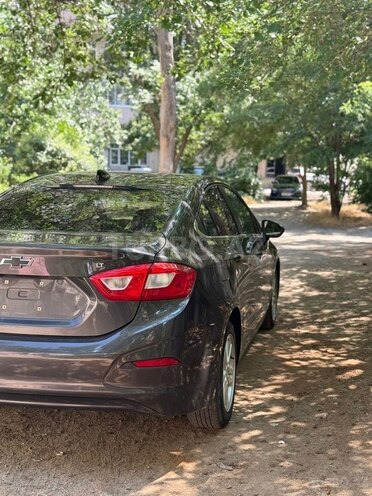 Chevrolet Cruze-6
