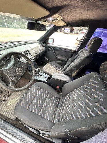 Mercedes C 180-6