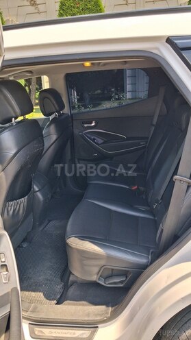 Hyundai Santa Fe-14