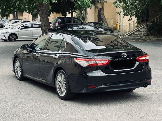 Toyota Camry-5