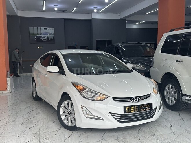 Hyundai Elantra-15
