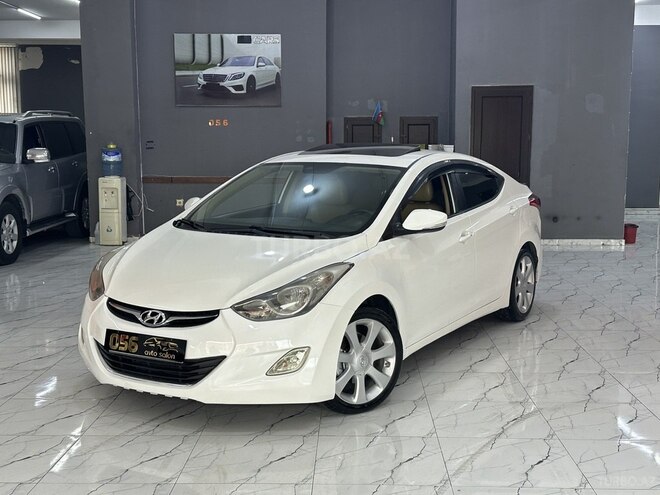Hyundai Elantra-1