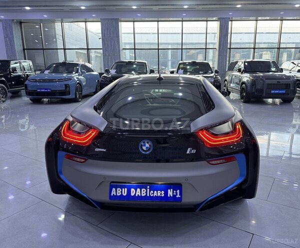 BMW i8-9
