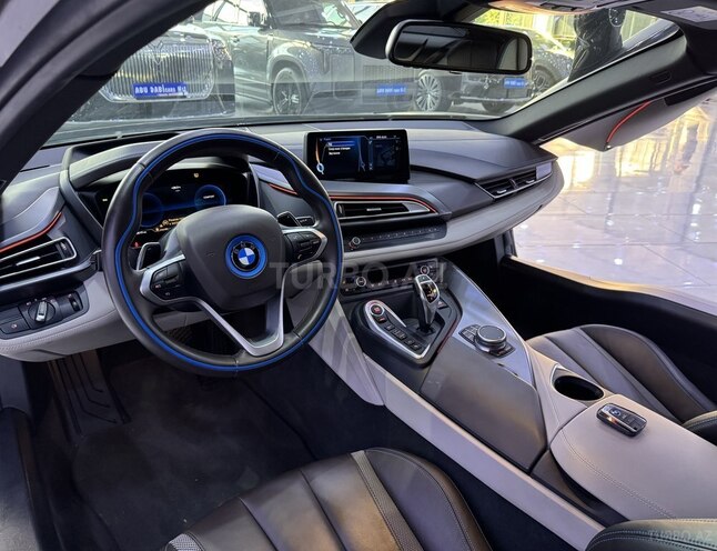 BMW i8-10