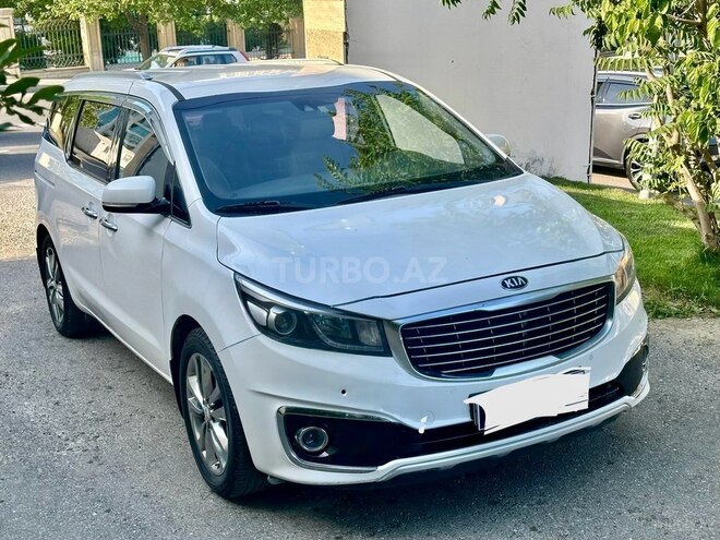 Kia Carnival-4
