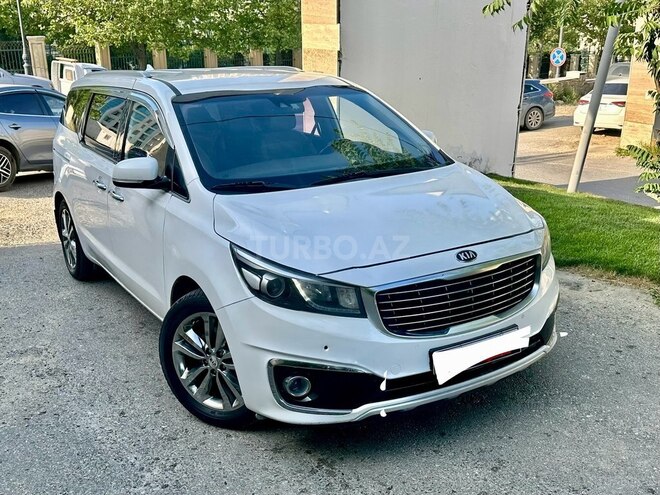 Kia Carnival-2