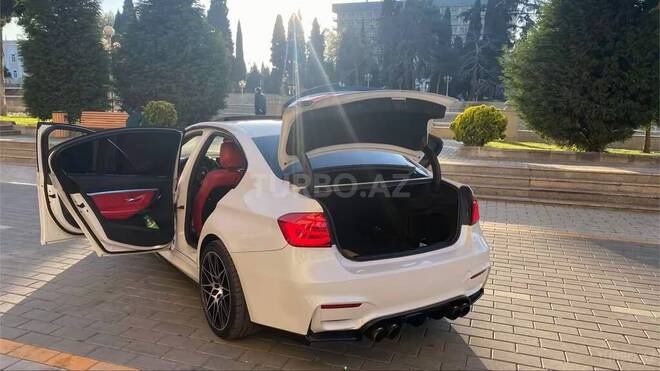 BMW 330-2