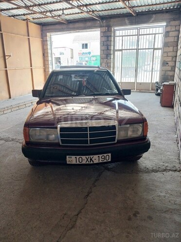 Mercedes 190-11