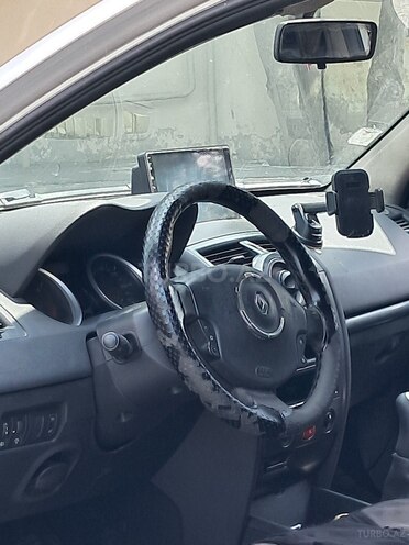 Renault Megane-5