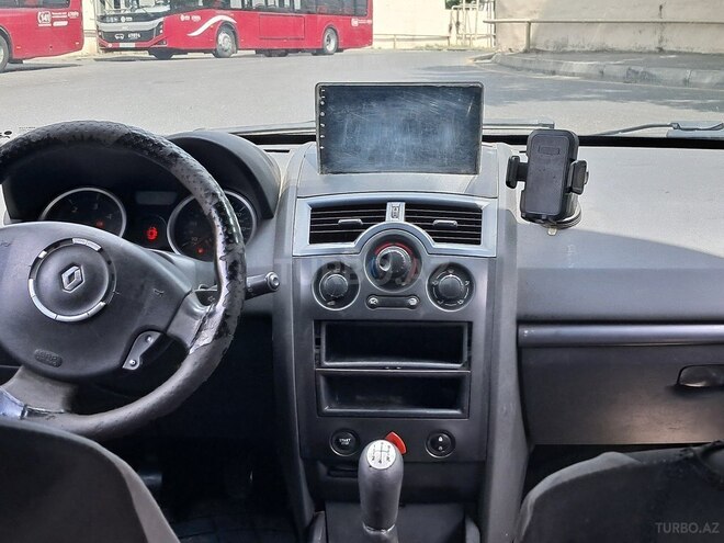 Renault Megane-6