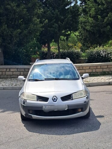 Renault Megane-11