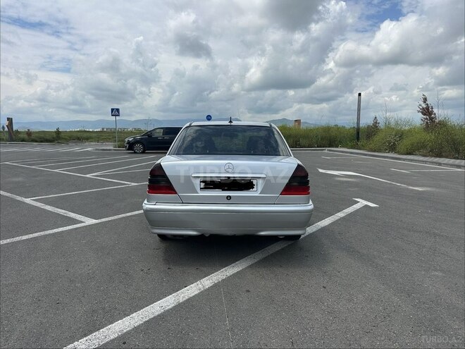 Mercedes C 240-4