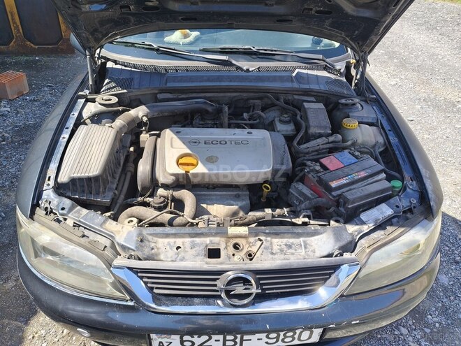 Opel Vectra-4