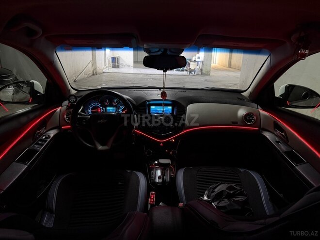 Chevrolet Cruze-10
