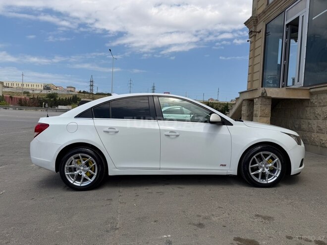 Chevrolet Cruze-9