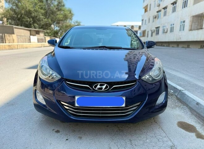 Hyundai Elantra-1