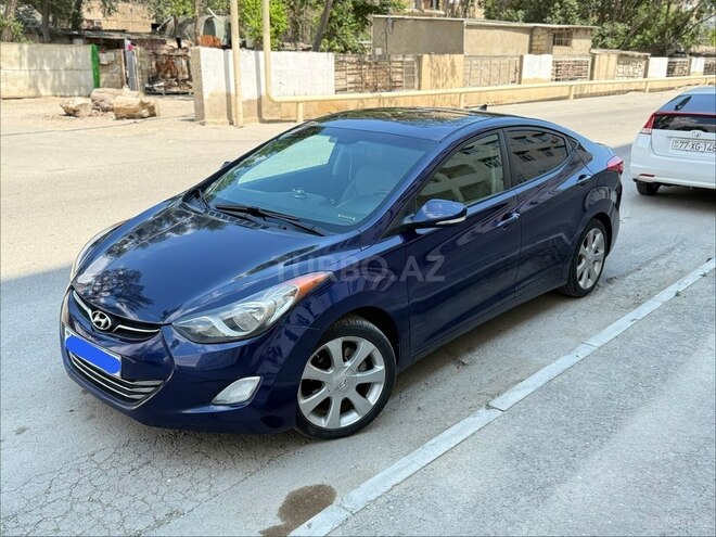Hyundai Elantra-2
