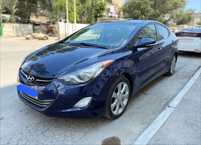 Hyundai Elantra-4