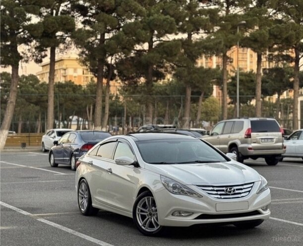 Hyundai Sonata-5