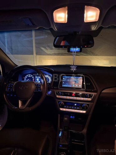 Hyundai Sonata-4