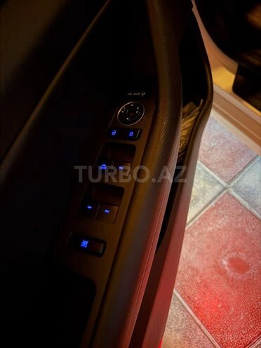 Hyundai Sonata-5