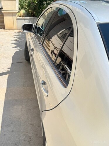 Mercedes E 270-7