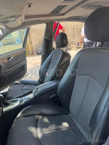 Mercedes E 270-15