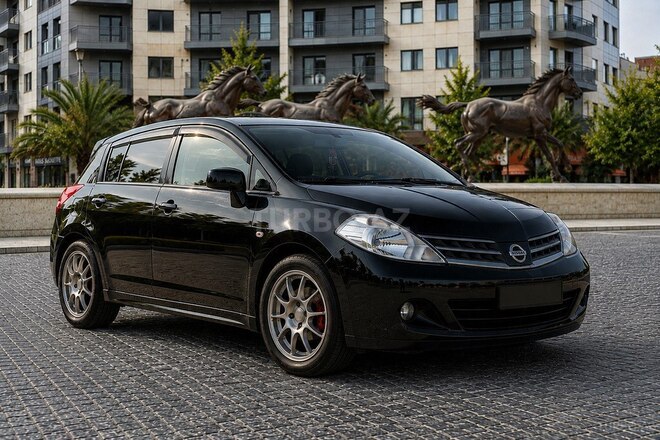Nissan Tiida-5