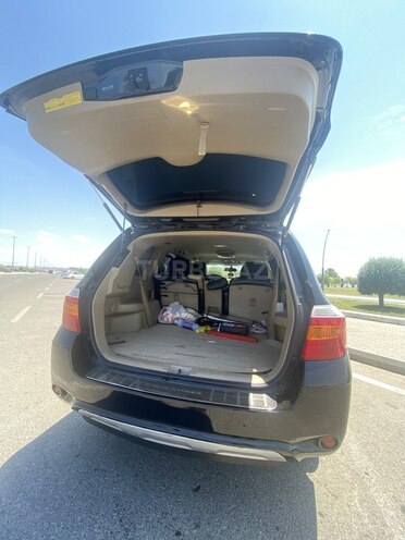 Toyota Highlander-12