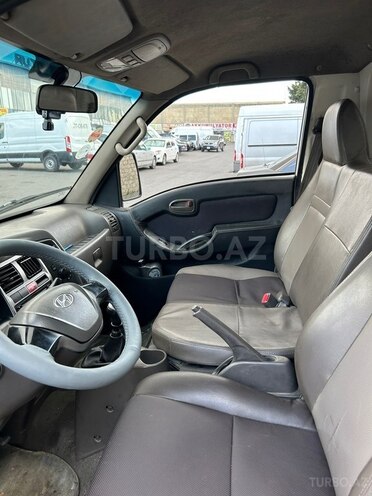 Hyundai H 100-8