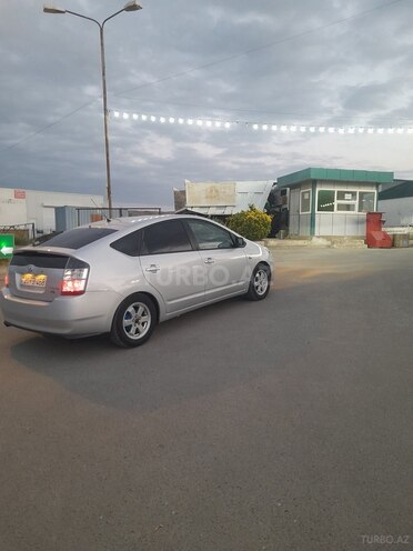 Toyota Prius-3