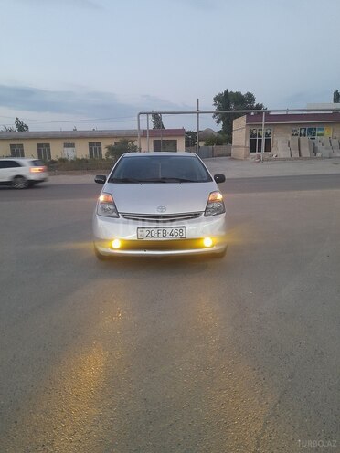 Toyota Prius-2