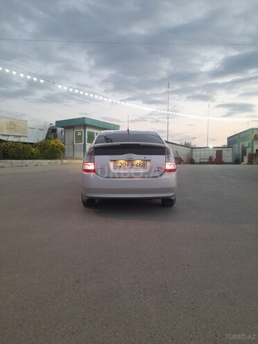 Toyota Prius-5