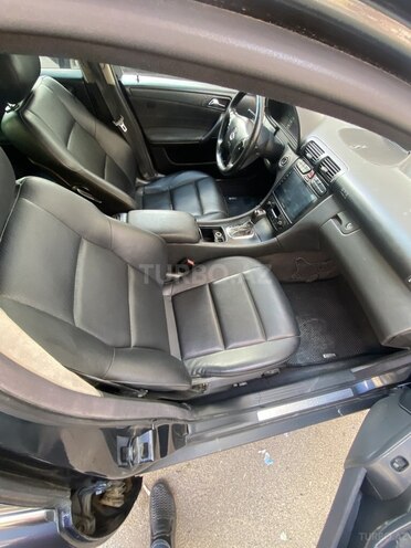 Mercedes C 200-11
