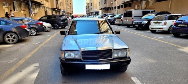 Mercedes 190-1