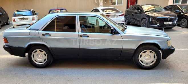 Mercedes 190-4
