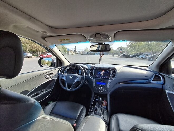 Hyundai Santa Fe-17