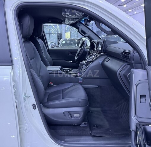 Toyota Land Cruiser-12