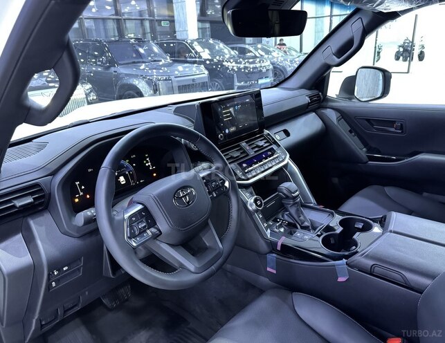 Toyota Land Cruiser-9